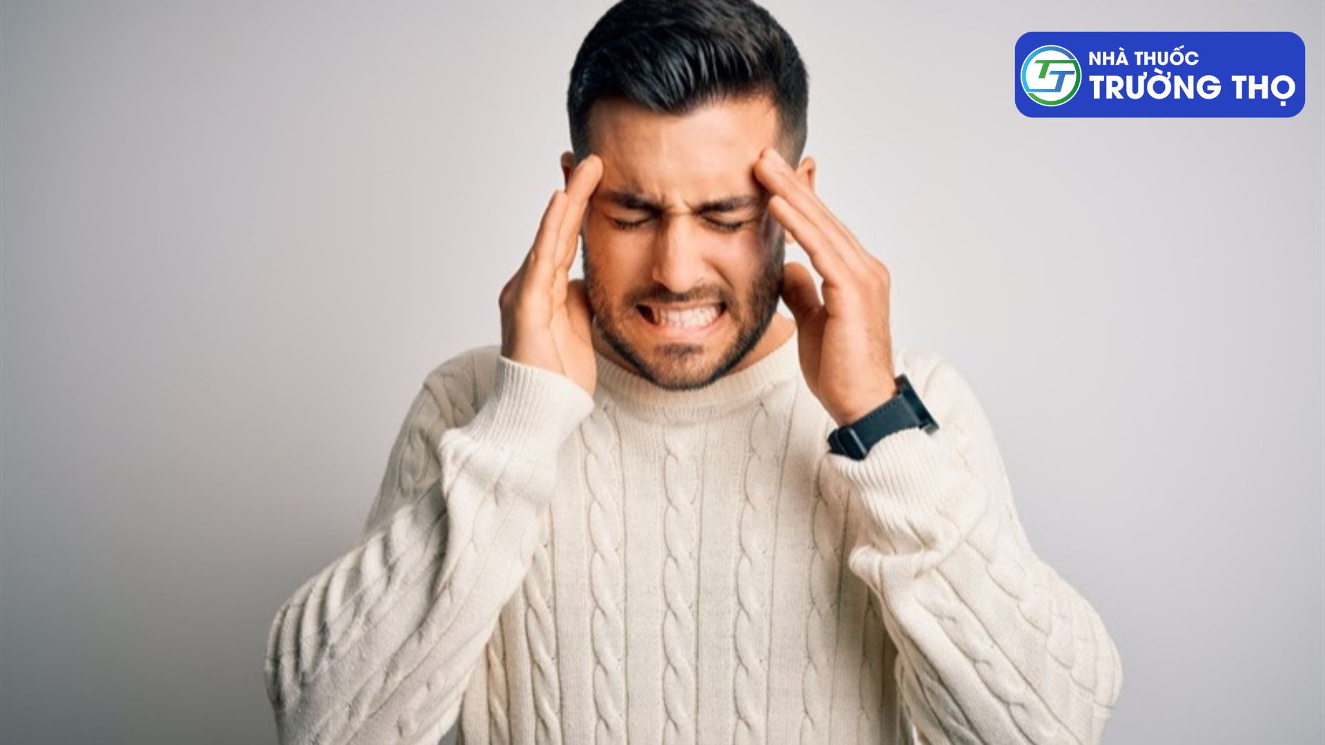 Đau đầu là biểu hiện đầu tiên và phổ biến nhất ở người bị thiếu máu lên não